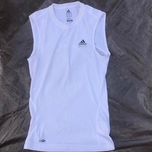 Men’s adidas medium techfit shirt size medium